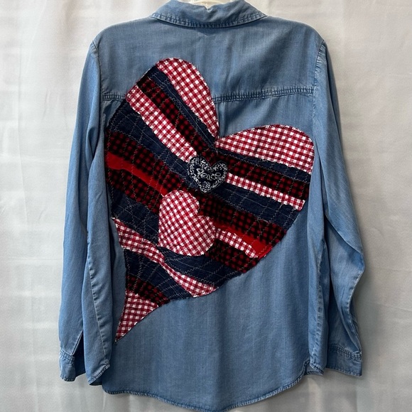 Upcycled Women's Denim Blouse with Quilted Heart Detail Size 0X - Picture 1 of 6